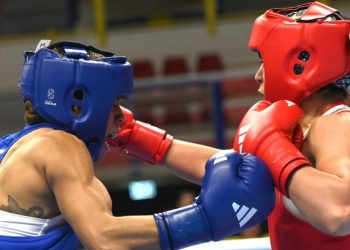 Donjeta Sadiku kualifikohet në gjysmëfinale të botërorit të boksit