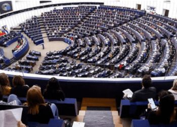 Eurodeputetë të paguar nga Rusia, Parlamenti Europian nis hetimet