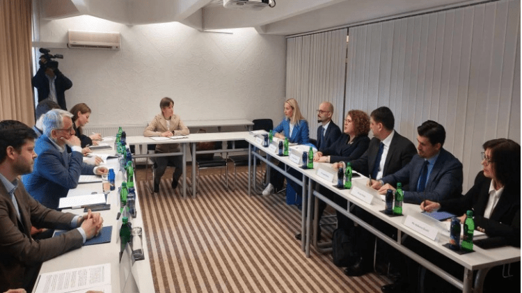 Në Kranjska Gora, fillon Forumi ekonomik dhe biznesor Slloveni-Kosovë