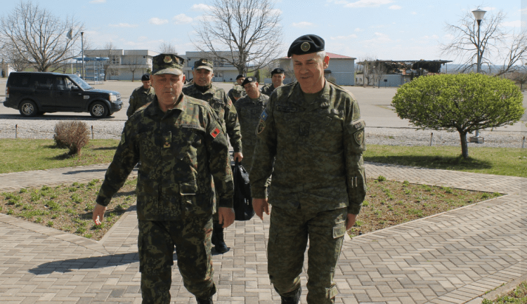 Delegacioni i Forcave të Armatosura të Shqipërisë, viziton Komandën e Forcave Tokësore të FSK-së