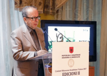 Ismail Kadare nominohet për çmimin ‘Booker’ me veprën ‘Kur sunduesit grinden’