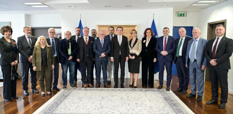 Kurti takohet me delegacionin boshnjak, flasin për bashkëpunim rajonal dhe zhvillim të integrimit ekonomik