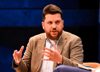 Pas sulmit me çekan, ish-ndihmësi i Navalnyt zotohet për vazhdimin e luftës ndaj Putinit