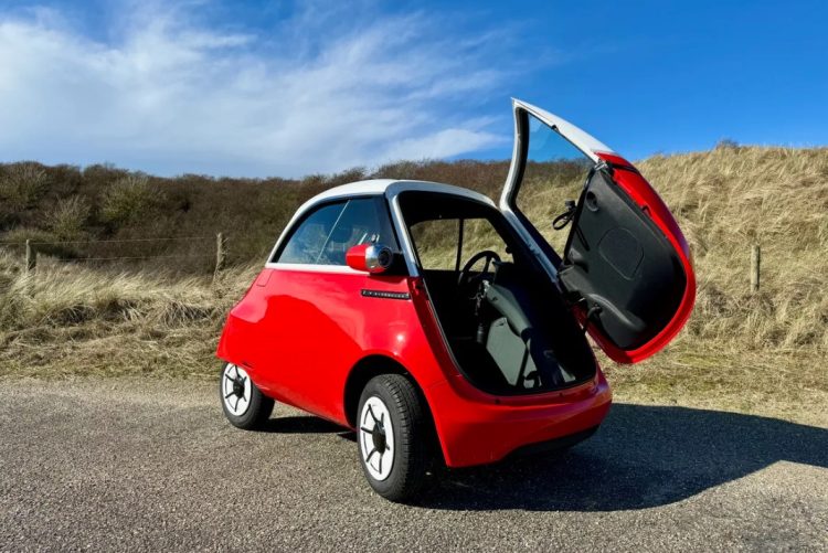 Microlino me flluskë elektrike: A e kishit dashur një makinë të tillë? (Foto)