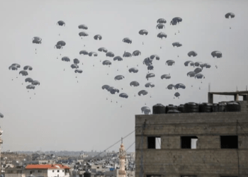 Jordania, Emiratet e Gjermania lëshojnë ndihma nga ajri në veri të Gazës