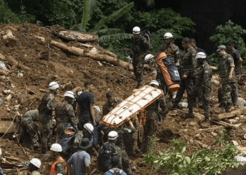 Të paktën 27 persona humbin jetën nga përmbytje dhe rrëshqitje dheu në Brazil