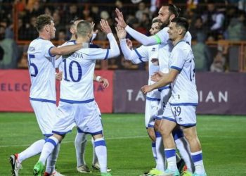 Kosova mposht Armeninë