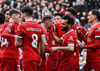 Liverpool fiton me përmbysje dhe merr primatin në Premierligë
