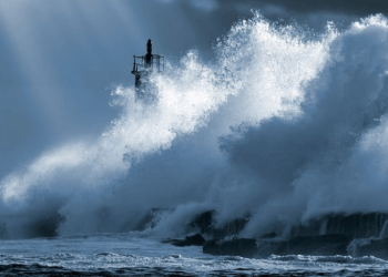 Spanja përfshihet stuhia Nelson, raportohet për 4 viktima