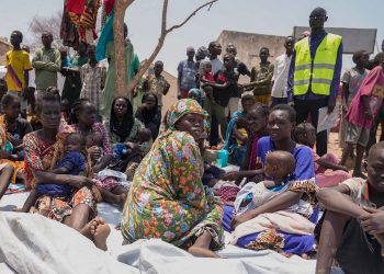 Sudanezët nën kthetrat e luftës dhe urisë