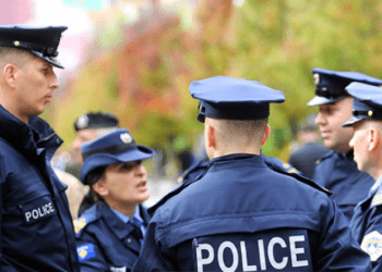 Ish zv.ministri i brendshëm thirrje 3 policëve: Mos kaloni përmes Serbisë se mund të ekstradoheni në Rusi