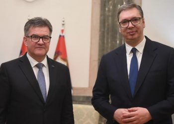 Vuçiqi me Lajçakun thotë se bisedoi për “kushtet e padurueshme për jetë” të serbëve në Kosovë