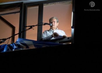 Berisha: Nga ky podium unë shoh një horizont që nuk e kemi parë 11 vite! Unë shoh fitore, fitore, fitore!