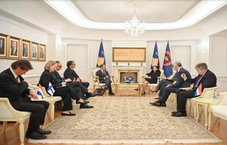 Shtatë ambasador përgëzojnë Osmanin për suksesin e Kosovës në KiE