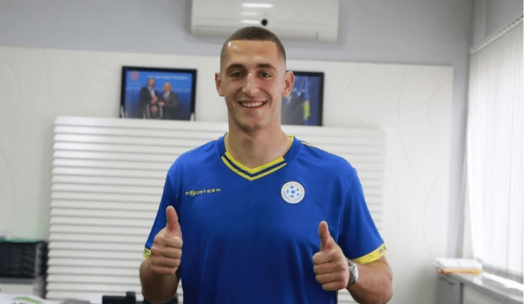 Braktisi Serbinë dhe zgjodhi të luante për Kosovën, mediat serbe sulmojnë futbollistin