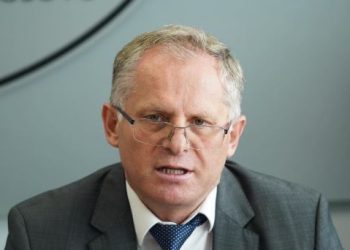 Përfundon takimi në Bruksel, Bislimi: Serbia kërkon që strukturat ilegale të financohen deri në krijimin e Asociacionit