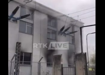 Shpërthim zjarri në një nënstacion të KEDS-it, s`ka lëndime në njerëz