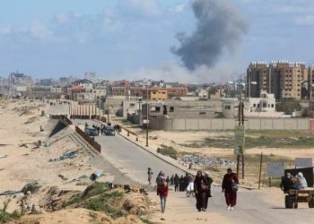 Izraeli paralajmëron palestinezët: Mos u ktheni në veri të Gazës!