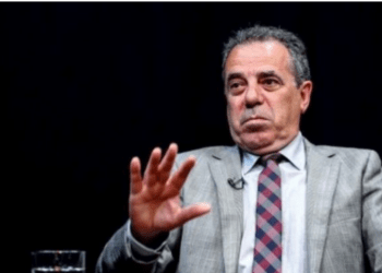 Publikoi fotografinë e një vajze nga komuniteti rom të ulur në karrigen e presidentes, Matoshi e quan Osmanin r*ciste, reagon presidenca