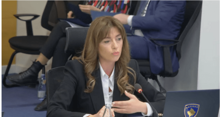 Haxhiu propozon hapa për parandalimin e v*asjes së grave: Rrezikojmë të vazhdojmë t’i numërojmë viktimat