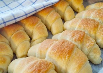 Kifle me djathë, të buta të ngrohta e plot shije