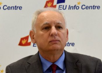 ‘Është e qartë se kush janë prishësit e paqes dhe sigurisë në Ballkan’, profesori malazez:  Vuçiq e Putin