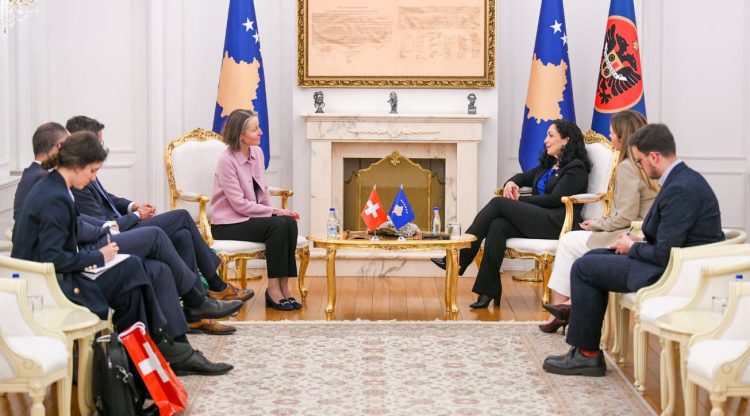 Osmani pret në takim Peneveyren, flasin rreth anëtarësimit të Kosovës në Këshillin e Evropës