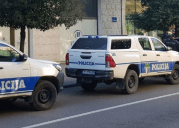 Panik në Podgoricë, evakuim në disa gjykata për shkak të raportimeve për bomba