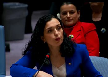 Osmani e ashpër ndaj Vuçiqit: Viktimat e regjimit të Millosheviçiqit janë këtu, merr pak kohë e kërkoju falje