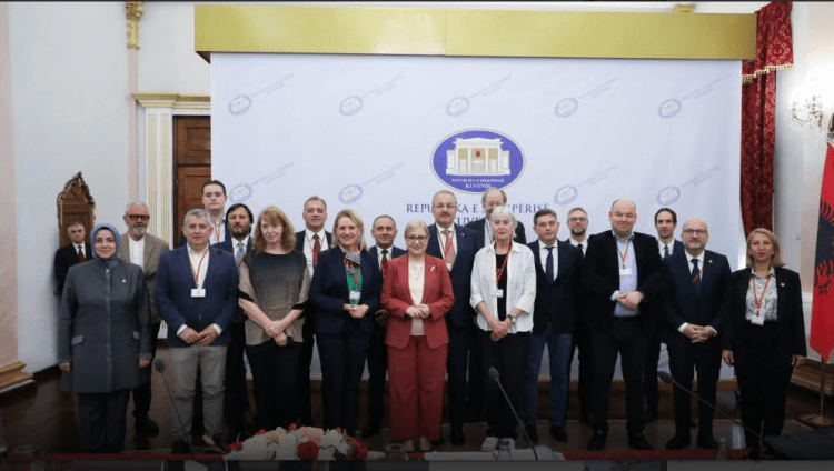 Shqipëria, anëtare e besueshme e NATO-s për stabilitet e siguri