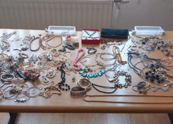 Arrestohet i dyshuari i tretë për vjedhje në Suharekë, policia gjen stoli dhe konfiskon një veturë