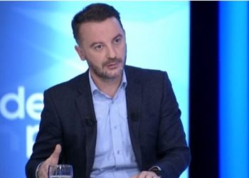 “Me Memlin e Abdixhikun s’fitohen zgjedhjet”- Molliqaj thotë se opozita po shtyhet kush bën i pari koalicion me Kurtin
