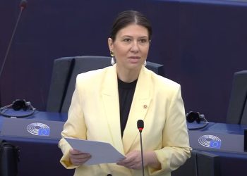 Deputetja turke tregon se është me origjinë nga Kosova në Asamblenë Parlamentare të KiE-së