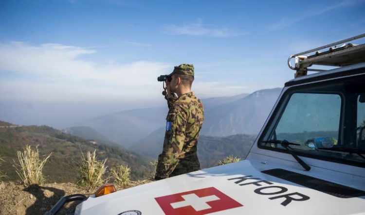 Zvicra e rrit numrin e ushtarëve të saj në Kosovë