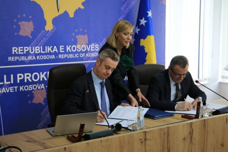 Ambasadori i Britanisë përkrah punën e Prokurorisë Speciale