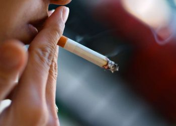 Ministri Vitia nënshkruan Udhëzimi Administrativ për shënimin në paketim të efekteve negative të duhanit