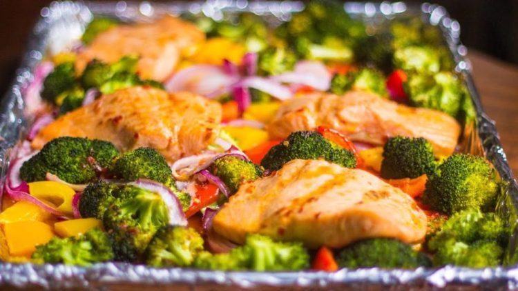 Salmon me perime në furrë, e shijshme dhe e shëndetshme