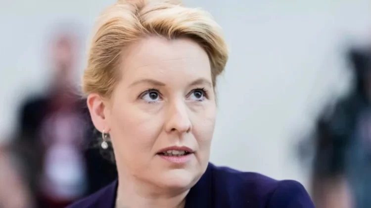 Sulmohet senatorja e Berlinit me sende të forta, reagime kundër dhunës së politikanëve gjermanë