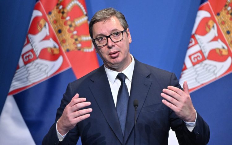 Presidenti serb Vuçiq i jep llogari ambasadorit rus