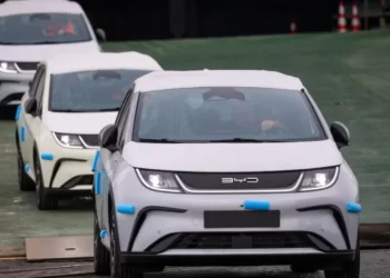 Kërcënim për industrinë amerikane të automjeteve, SHBA vendos tarifë 100% për makinat elektrike kineze