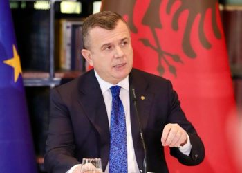 Tragjedia në Shkodër, reagon ministri Balla: Ka dyshime të forta për dhunë në familje dhe presion psikologjik nga bashkëshorti