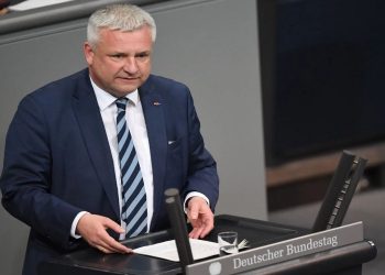 Abraham: Pranimi i Kosovës në KiE këtë muaj, e vetmja rrugë përpara