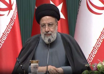 Rrëzohet helikopteri i cili transportonte presidentin iranian Ebrahim Rais