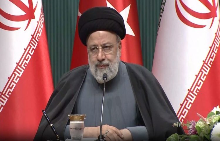 Rrëzohet helikopteri i cili transportonte presidentin iranian Ebrahim Rais