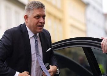 Kryeministri sllovak nuk është më në rrezik për jetë