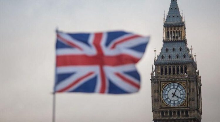 Britania dëbon atasheun rus: Është spiun i Moskës