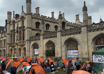 Kampe në mes të kolegjit! Përshkallëzohet protesta pro Palestinë në Universitetin e Kembrixhit