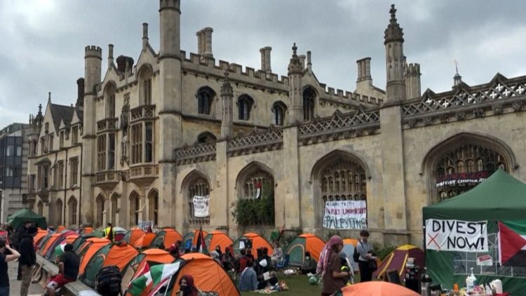 Kampe në mes të kolegjit! Përshkallëzohet protesta pro Palestinë në Universitetin e Kembrixhit