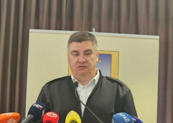 Milanoviç: Bosnja dhe Hercegovina duhet të mbijetojë, 3 kombe vendosin fatin e saj