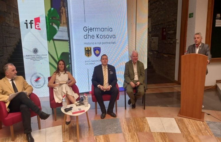 Vlerësohet lart libri që flet për partneritetin Kosovë -Gjermani